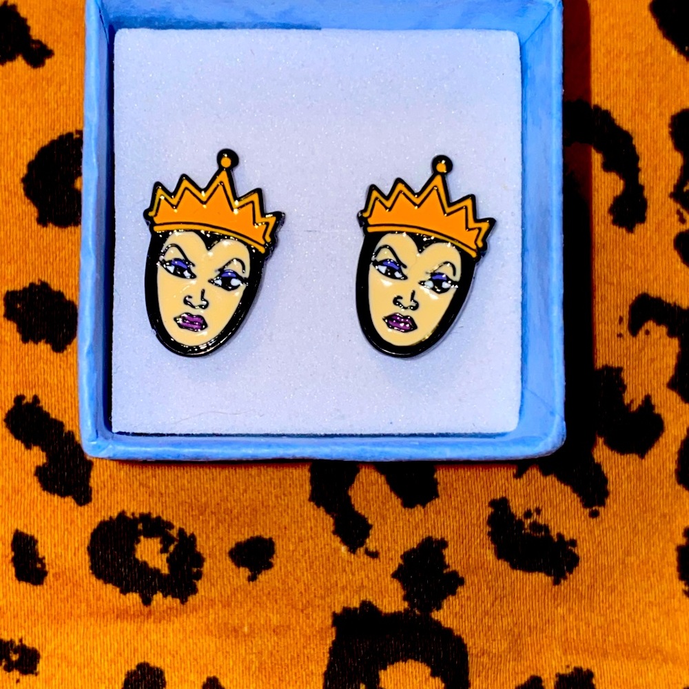 Snow White Earrings (Disney)